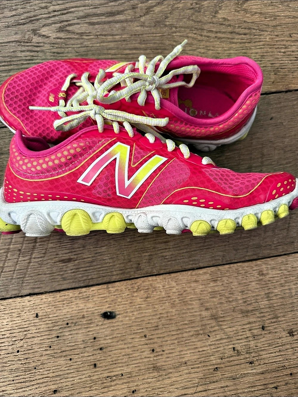 New Balance Minimus Ionix 3090 Athletic Shoes Pink & Yellow
